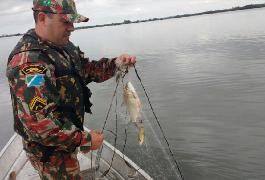 PMA Prende Paranaense Pescando Redes De Pesca Proibidas E Apreende