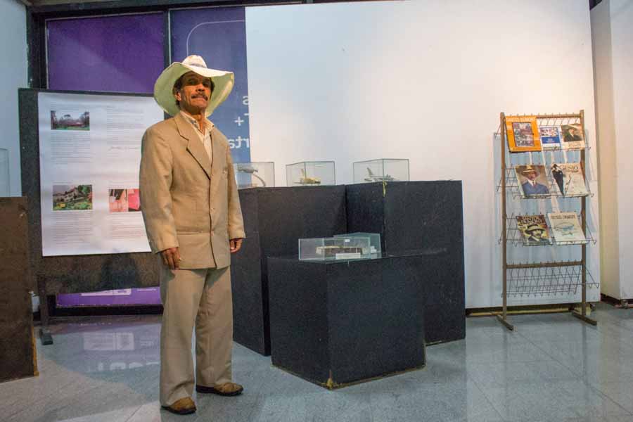 Biblioteca Isaias Paim Realiza Exposi O Em Homenagem A Santos Dumont