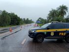 Após chuvas, BR-267 continua interditada e PRF orienta motoristas a evitarem a região