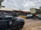 Empresário é executado por dupla de moto no quintal de casa