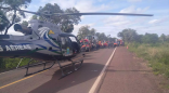 Aeronave Harpia 03 da Coordenadoria Geral de Policiamento Aéreo da Sejusp teve que pousar na BR-262 para o resgate. (Foto: Divulgação/PMMS)