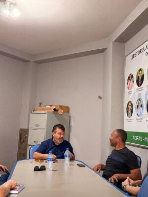Carlos Bernardo discute retomada do protagonismo educacional e geração de empregos em Fátima do Sul