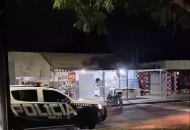 Homem é executado por dupla de moto em bar no MS