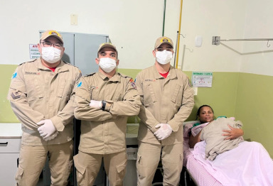 Bombeiros fazem parto de emergência dentro da viatura e mãe e bebê passam bem em Ivinhema