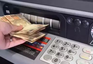 Salário de servidores estaduais estará disponível antes das eleições