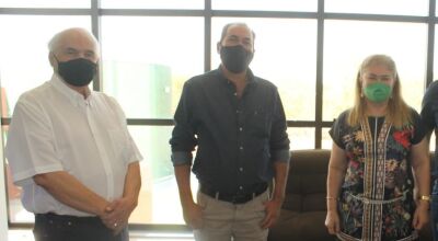 Barba no gabinete da prefeita Ilda Machado e deputado Londres