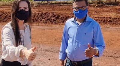 Deputada estadual Mara Caseiro com o vereador de Terenos, Zé Paraíba