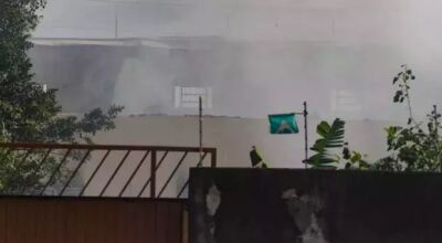 Galpão foi destruído pelo fogo. (Foto: Marcos Maluf) - CREDITO: CAMPO GRANDE NEWS