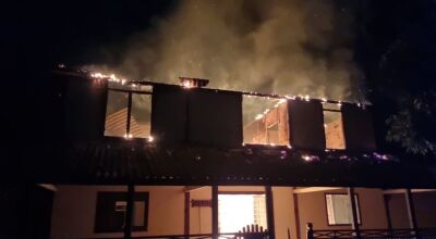 Sede de fazenda consumida pelo fogo / Corpo de Bombeiros / O Pantaneiro