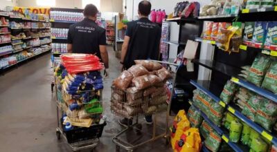 Equipes encontraram mercadorias com prazo de validade expirado e produtos de fabricação própria sem rótulos