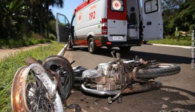 Rapaz voa em acidente entre motos e morre em Bonito