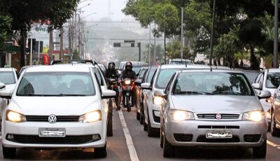 Governador sanciona lei que prevê isenção de IPVA para veículos com mais de 15 anos