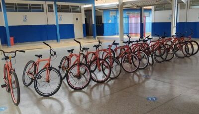 Estudantes carentes ganham bicicletas reformadas na Penitenciária de Três Lagoas