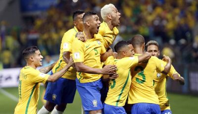 Brasil goleia no Maracanã, segue invicto nas Eliminatórias e complica o Chile