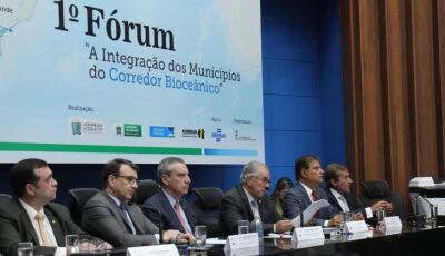Na abertura de fórum sobre Corredor Bioceânico, Reinaldo Azambuja destaca momento histórico 