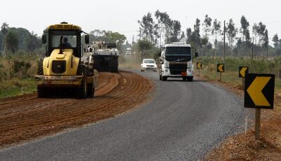 Com investimento de R$ 32 milhões, Governo de MS assina contrato para asfaltar a MS-382, em Bonito