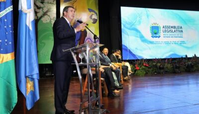 Em noite de homenagens, governador destaca que Estado segue caminho de desenvolvimento com inclusão