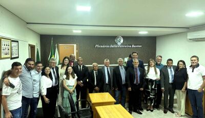 Em Vicentina, Sessão enaltece trabalho do Prefeito e destaca parceria entre Câmara e Prefeitura