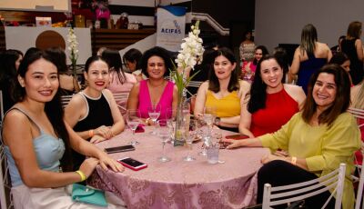Veja as FOTOS do Flashback das Mulheres que aconteceu no Dia da Mulher na ACIFAS em Fátima do Sul
