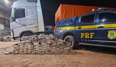 PRF apreende 126 kg de cocaína na BR-262 escondidos em estepes de caminhão