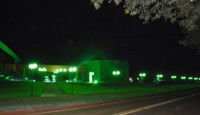 Prefeitura ganha iluminação verde pelo Dia Nacional da Defensoria Pública em Fátima do Sul