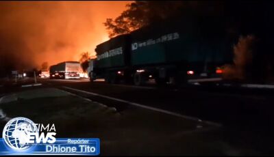 Grande incêndio atinge áreas de terras em frente a entrada do município de Jateí 