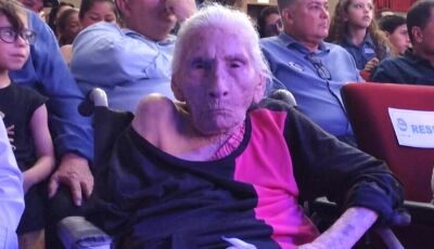 Dona Juvelina, de 101 anos, foi a presença centenária na convenção em Jateí