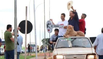 Com chave da vitória, Cléber e Oncinha fazem 'carreata da gratidão' em Vicentina