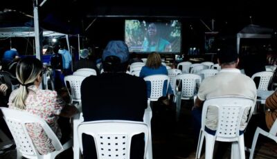 TransCine leva cinema gratuito a Nova Alvorada do Sul com o projeto 'Vizinhança na Praça'