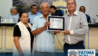 Barba homenageia Culturamense Jonas de Brito com Título Cidadão Fatimassulense