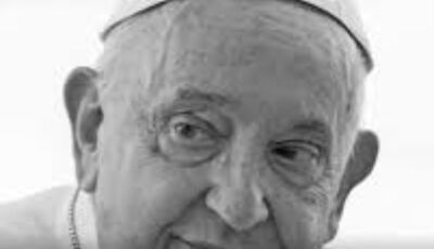 Papa Francisco morre aos 88 anos em Roma
Pontífice foi símbolo de renovação da Igreja Católica 