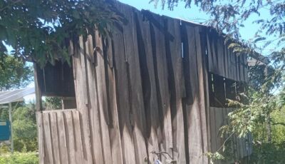 Homem bate em ex grávida e incendeia casa e barco