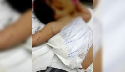 Bebê morta estava com costela quebrada, mordida no braço e ferimento no rosto, diz vizinha