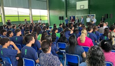 Entrega de reforma da Escola Amando de Oliveira reforça compromisso de MS com a educação de qualidad