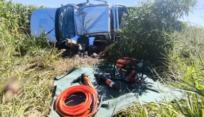 TRAGÉDIA: Motorista de Hilux morre preso às ferragens após carro capotar e bater em poste