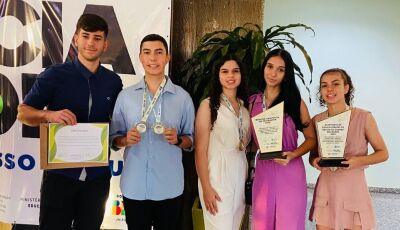 Escola Estadual Vicente Pallotti é destaque nas premiações de melhores trabalhos e desempenho