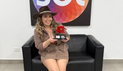 Ana Karla encanta plateia e jurados no Programa do Ratinho com apresentação inesquecível