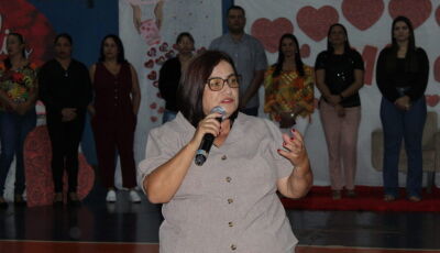 Durante evento, prefeita Cileide destaca importância de escola no distrito de Nova Esperança