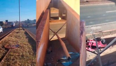 Veículo cai de viaduto após trafegar na contramão na BR-163, em Dourados