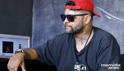 Tatuador cegado por ex pede ajuda para exames de transplante em Sorocaba, veja como AJUDAR