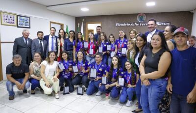 Confira as FOTOS das homenagens na Câmara durante Sessão Solene dos 38 anos de VICENTINA