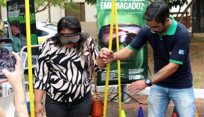 Experiência educativa do Detran sobre álcool e direção conscientiza visitantes no Pantanal Tech