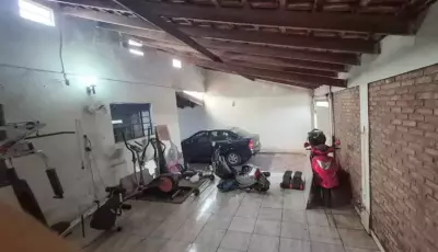 TRAGÉDIA: Homem com esquizofrenia mata o pai a facadas na frente da mãe e da esposa