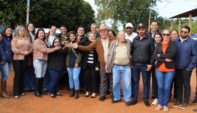 Ação integrada: Em Jateí, Assentamento Gleba Nova Esperança recebe veículo e serviços da Prefeitura