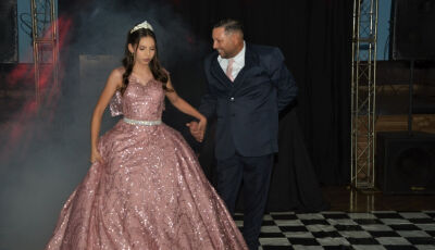 Ana Lívia comemorou 15 anos com festa inesquecível no inicio do mês de Junho em Culturama veja

