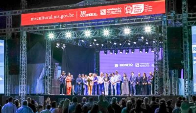 Governo de MS abre Festival de Inverno de Bonito 2025 em clima de celebração cultural