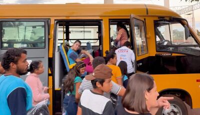 VICENTINA: Compromisso com a inclusão, Prefeitura destina ônibus 0km e materiais à alunos da APAE