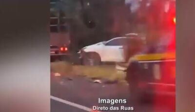 Um morre e 02 ficam feridos após caminhão e caminhonete baterem de frente