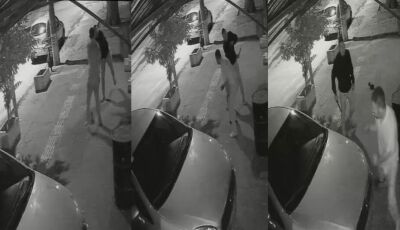 Câmeras flagraram homem sendo esfaqueado por vizinho no Los Angeles