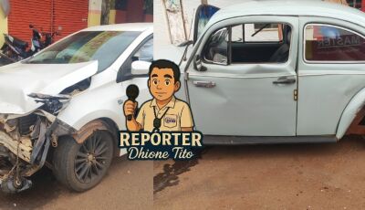 Colisão entre Fusca e Corolla mobiliza Polícia Militar no centro de Fátima do Sul